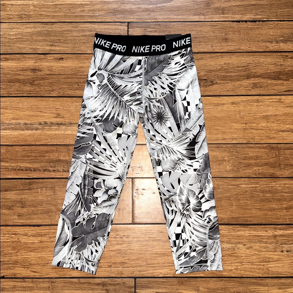 Nike Pro Monochrome Tropical Leggings